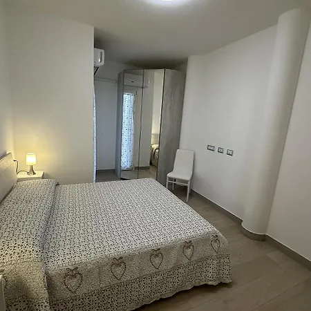 Apartamento Di Nuova Ristrutturazione A C169 *